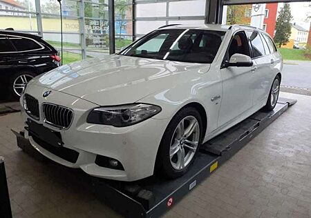 BMW 520d 520 Touring M-Paket NAVI KLIMA PDC ALU TÜV