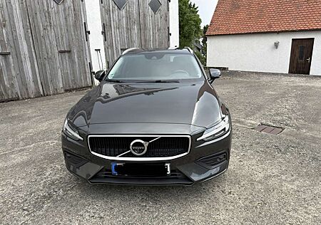 Volvo V60 Automatik / AHK / 360 Kamera / Frontschei. Heizung