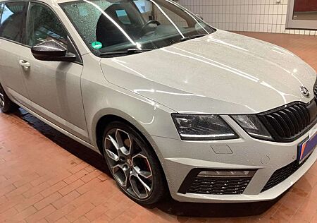 Skoda Octavia Combi 2.0 TDI 4x4 DSG RS60 185 HP