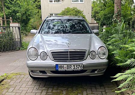 Mercedes-Benz E 320 T CDI Elegance