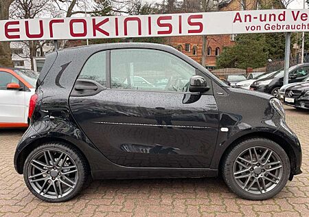 Smart ForTwo 66kW DCT BRABUS*LEDER*NAVI*SHZ*JBL*KAM*