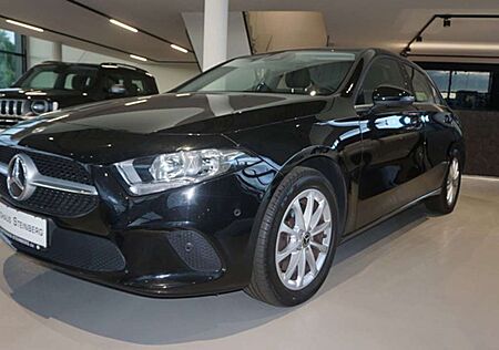 Mercedes-Benz A 250 AUTOMATIK+NAVI+LEDER+DIGITALER TACHO