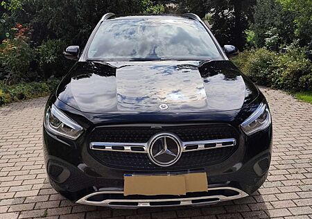 Mercedes-Benz GLA 200 7G-DCT Progressive