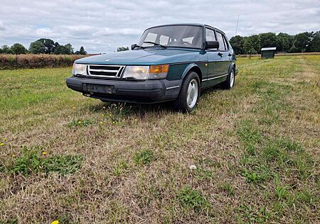 Saab 900 900 i 2.1-16