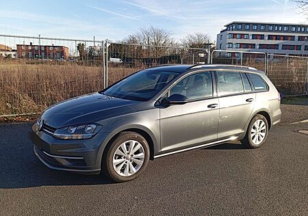 VW Golf Variant Volkswagen Golf+VII+Variant+1.0+TSI+(BlueMotion+Technology)+D