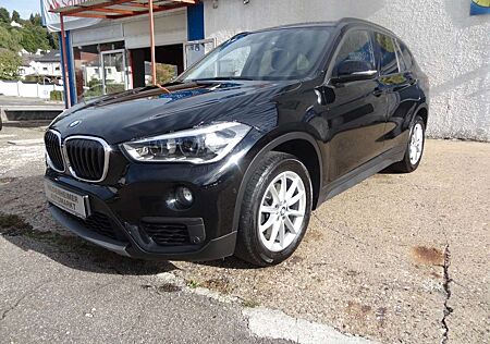 BMW X1 sDrive 18 i Advantage/AHK/Navi/PDC/