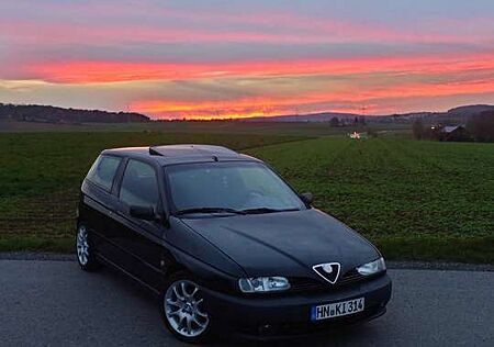 Alfa Romeo 145 1.6