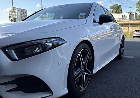 Mercedes-Benz A 220 AMG Line 7G Night