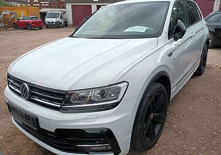 VW Tiguan Volkswagen HIGHLINE 2.0 TDI-DSG 4MOTION R-LINE