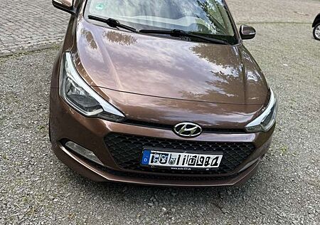 Hyundai i20 blue Trend
