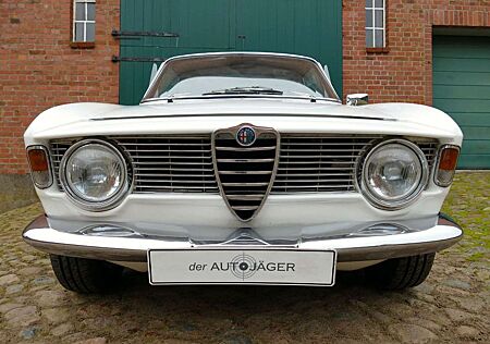 Alfa Romeo Giulia Sprint GT Kantenhaube