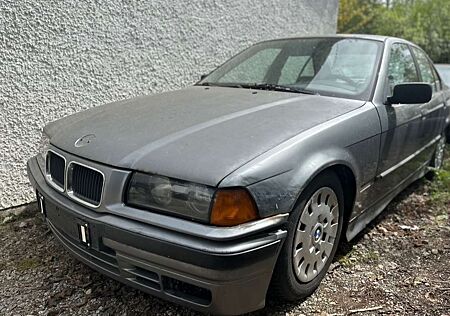 BMW 318 i *E36*