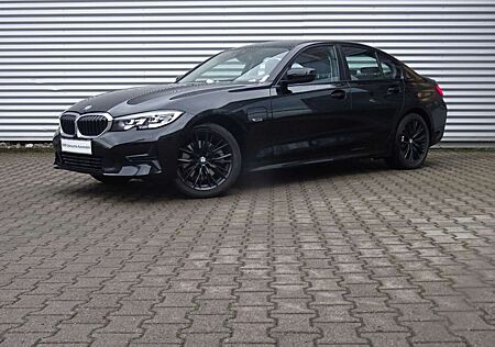 BMW 320 e Lim. Advantage LivePro CarPlay Parkassist