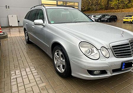Mercedes-Benz E 220 E-Klasse T-Modell Diesel T CDI Classic