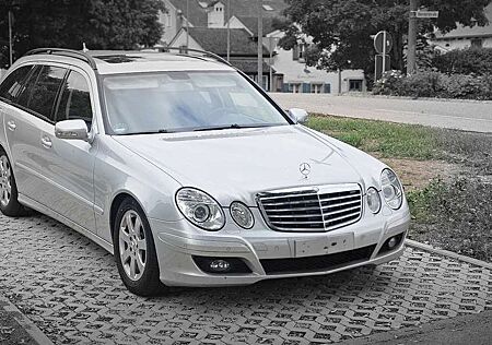 Mercedes-Benz E 220 CDiI T, 8Fach,AHK, 7 Sitz,P