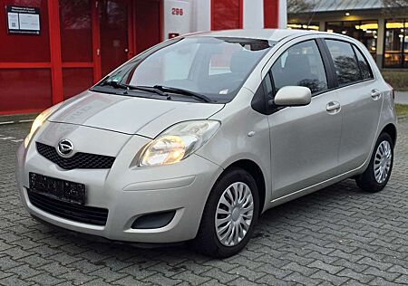 Toyota Yaris Cool