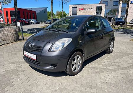 Toyota Yaris 1.0 Basis Klima Radio/CD 8-Fach bereift