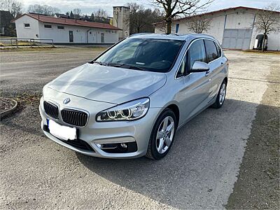 BMW 220 d Active Tourer Lux.Line LED AHK RFK Navi Leder