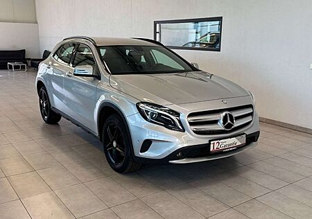 Mercedes-Benz GLA 200 1,6L*Bi-Xenon*Navi*SHZ*Klima*Teilleder*