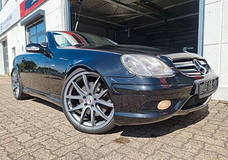 Mercedes-Benz SLK 32 AMG HU NEU/ Scheckheft