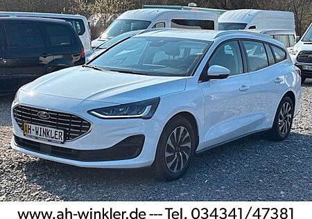 Ford Focus Turnier Titanium Automatik*PDC*Navi*LED