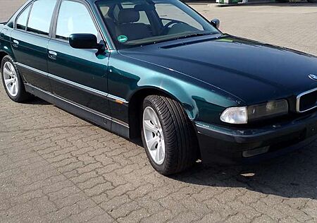 BMW 728iL 728
