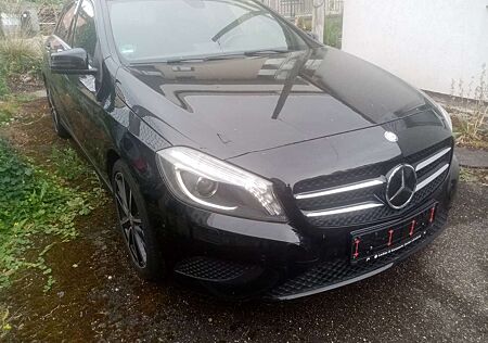 Mercedes-Benz A 180 CDI BlueEfficiency 2Style (176.012)