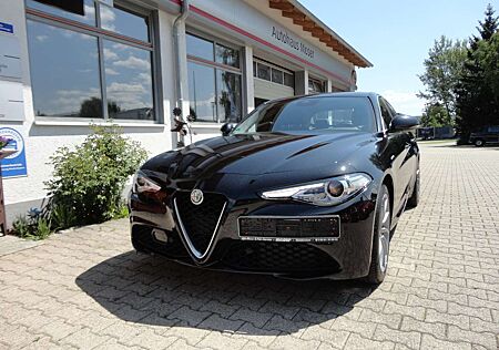Alfa Romeo Giulia Super 2.0 16V Turbo