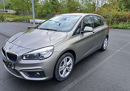 BMW 225i 225 2er Active Tourer Active Tourer xDrive Sport-Aut. Advantage