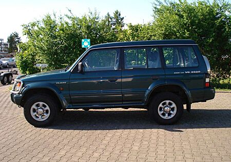 Mitsubishi Pajero 3.5 V6 24V. VOLLLEDER!ST.HZ!PANORAMA!AHK!