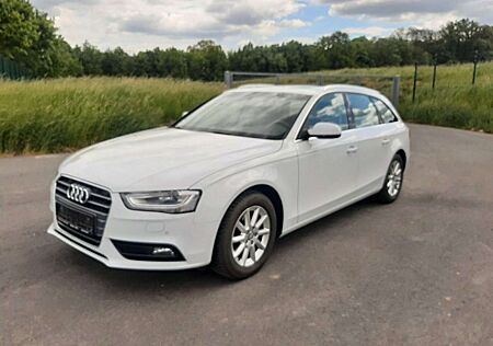 Audi A4 Avant 1.8 TFSI,Bi-Xenon,Navi,AHZV