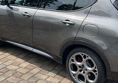 Alfa Romeo Tonale 1.3 VGT Plug-In-Hybrid Q4 Veloce