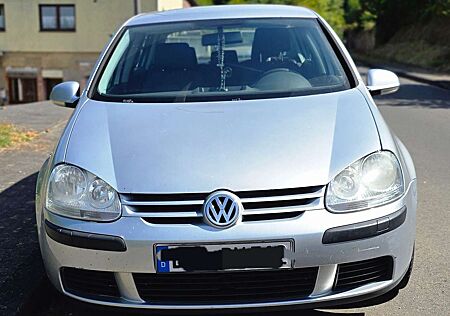 VW Golf Volkswagen 1.6Trendline