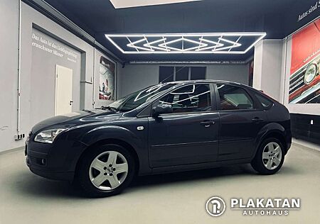 Ford Focus 1.6 Style Klima 2 Hand Neu Tüv