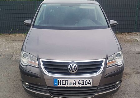 VW Touran Volkswagen 1.9 TDI DPF DSG 7 Gänge + Sport