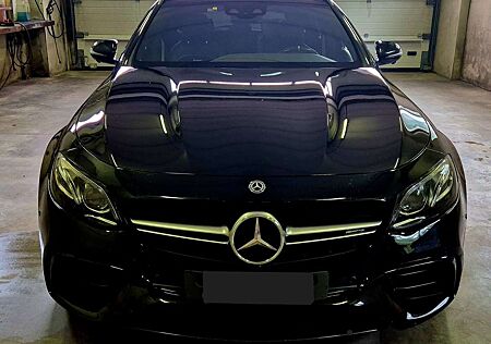 Mercedes-Benz E 63 AMG AMG E 63 S 4Matic T 9G-TRONIC