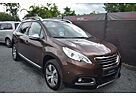 Peugeot 2008 Allure Automatik 1. Hand Voll Scheckheft Navi PDC