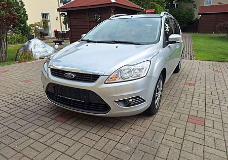 Ford Focus 1,6 Kombi TÜV neu Klima