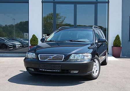 Volvo V70 2.4*Leder*Klima*Shz*Ahk*Pdc*