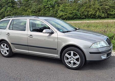 Skoda Octavia Combi 1.6 Ambiente