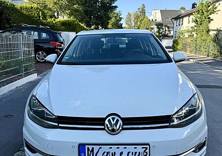 VW Golf Volkswagen 1.0 TSI DSG Sound