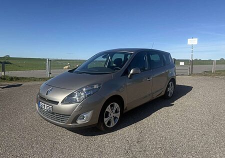 Renault Grand Scenic 2.0 16V 140 CVT Luxe