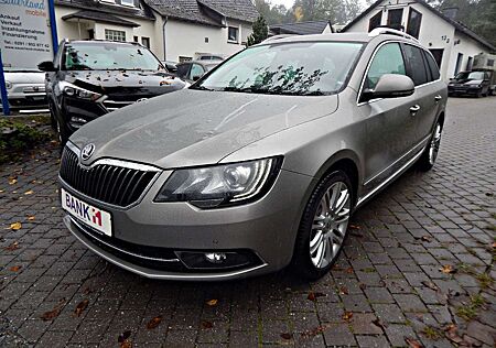 Skoda Superb Combi Elegance Navi Xenon PDC ALu