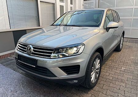 VW Touareg Volkswagen V6 TDI BMT/Start-Stopp Terrain Tech 4Mot