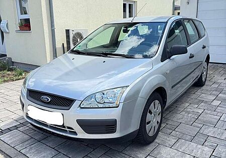 Ford Focus Turnier Kombi & neuer Tüv bis Juli 2027