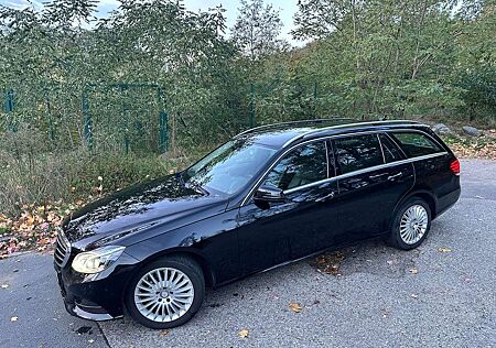Mercedes-Benz E 220 T CDI Elegance, Automatik/ Leder / COMAND