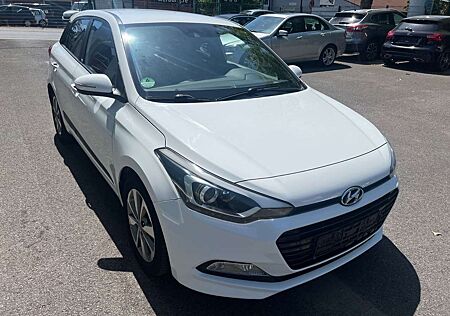Hyundai i20 blue Passion"1.Hand"Kamera"SHZ"Navi"Klima"
