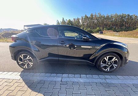 Toyota C-HR Hybrid Hybrid Flow