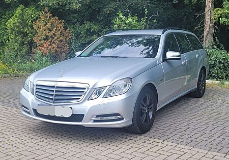 Mercedes-Benz E 250 T CGI BlueEFFICIENCY Automatik