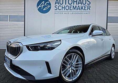 BMW 530 e Touring*19´´AHK.ACC,ad.LED,RFK,Dr.Ass+,1Hd.